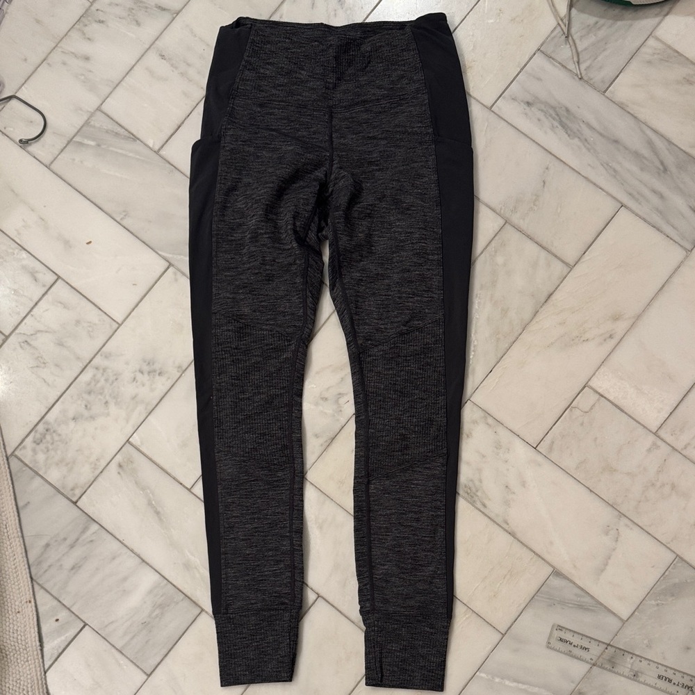 Athleta XS Black and Gray Athletic Leggings
